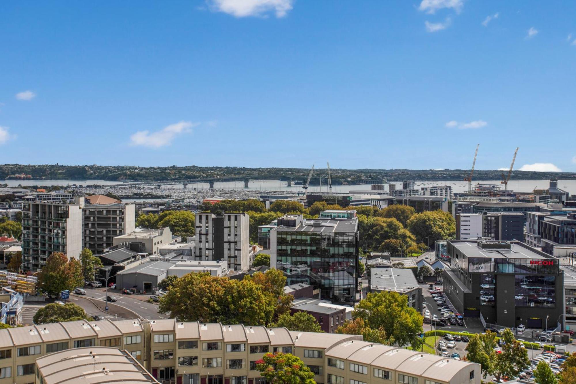 Skyline Serenade Apt With Skycity View And Parking 奥克兰 外观 照片